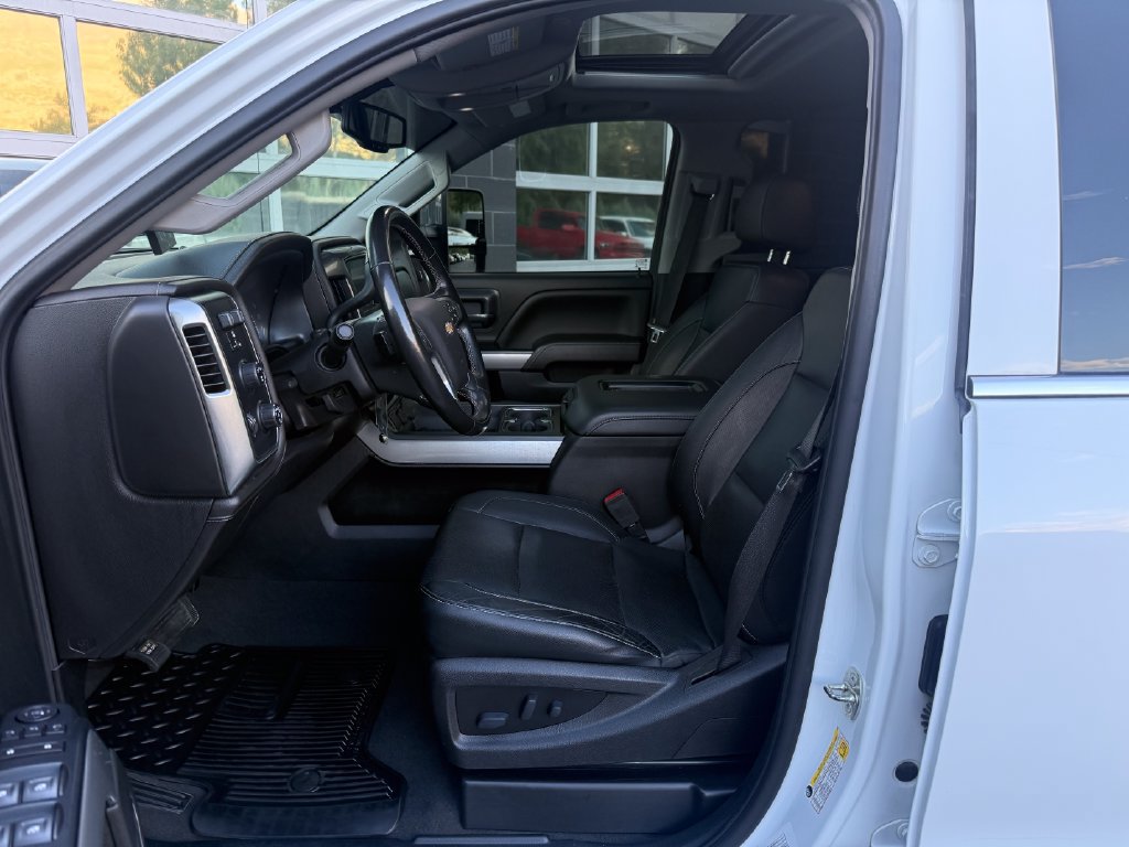 Used 2019 Chevrolet Silverado 2500 LTZ w/ Z71 Package, Off-Road AWD/4WD image 18