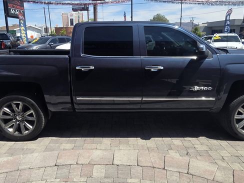 Used 2018 Chevrolet Silverado 1500 LTZ Z71 w/ Centennial Edition AWD/4WD image 4