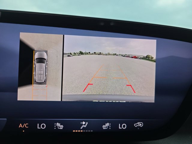 Used 2025 Buick Enclave Preferred FWD image 23