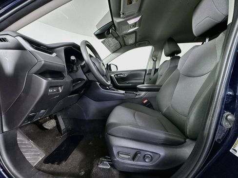 Certified 2025 Toyota RAV4 XLE AWD/4WD image 19