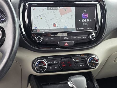 Used 2022 Kia Soul EX FWD image 9