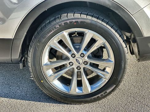 Used 2019 Ford Explorer Limited w/ Ford Safe & Smart Package image 33