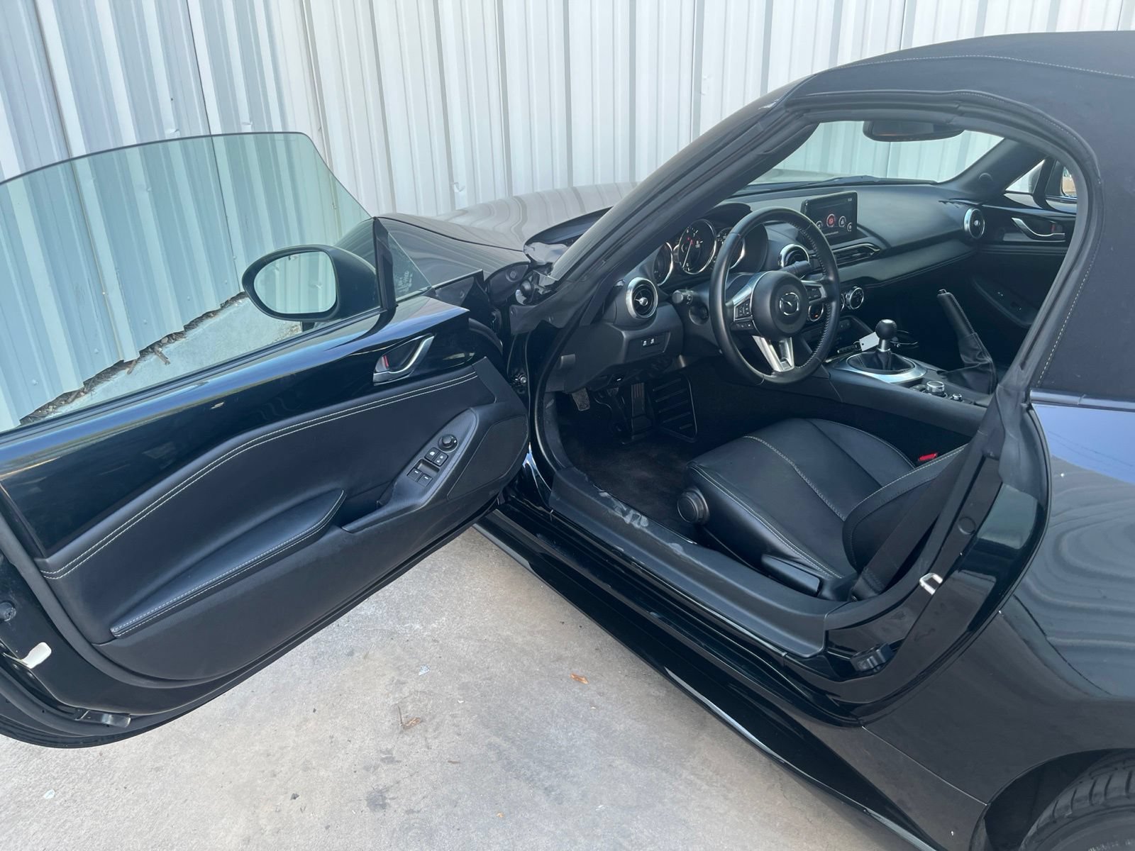 Used 2023 MAZDA MX-5 Miata Grand Touring RWD image 10
