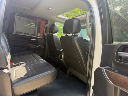 Used 2022 GMC Sierra 2500 Denali AWD/4WD image 8