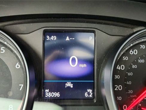 Used 2021 Volkswagen Atlas Cross Sport SE w/ Panoramic Sunroof Package image 38