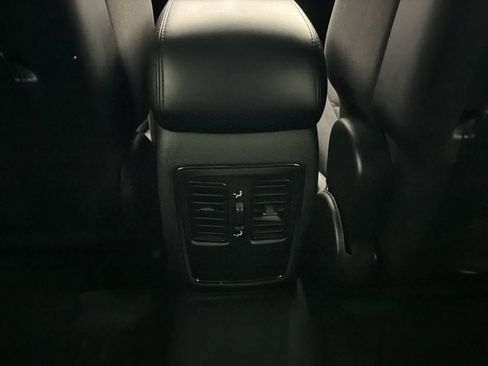 Used 2020 Dodge Durango SXT image 22