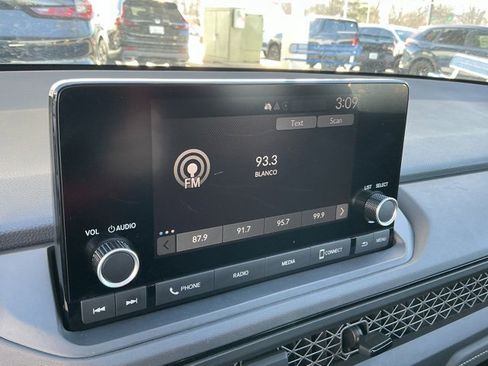 Used 2025 Honda Accord LX image 24