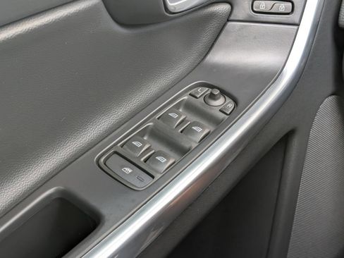 Used 2016 Volvo XC60 T5 Premier image 43