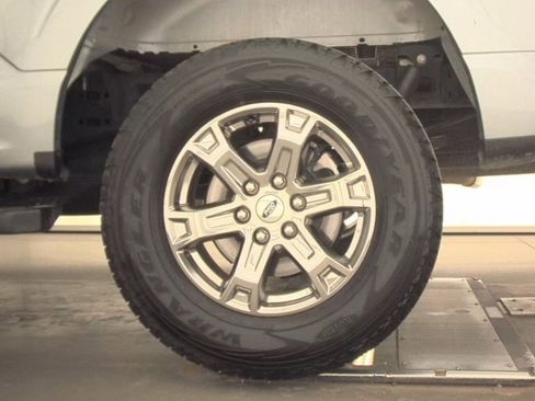 Used 2023 Ford F150 Lariat w/ Trailer Tow Package image 28