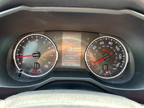 Used 2021 Toyota RAV4 XLE FWD image 14