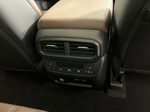 Certified 2023 Honda Pilot Elite image 9