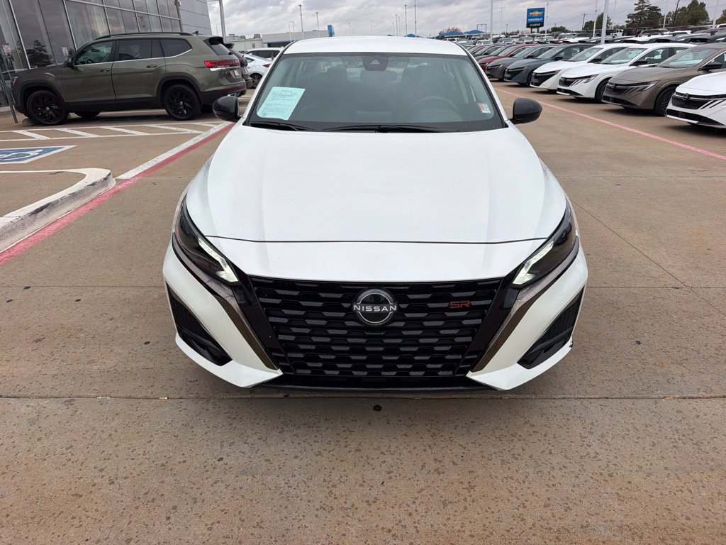 Used 2025 Nissan Altima 2.5 SR AWD/4WD image 8