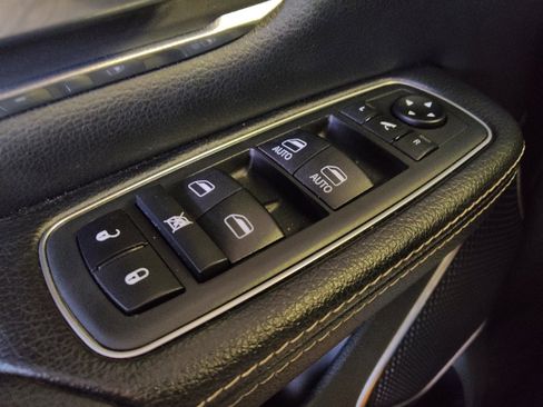 Used 2019 RAM 1500 Laramie RWD image 27