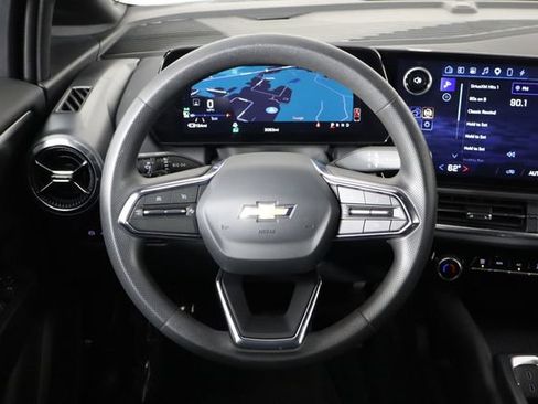 Used 2025 Chevrolet Equinox EV LT FWD image 7