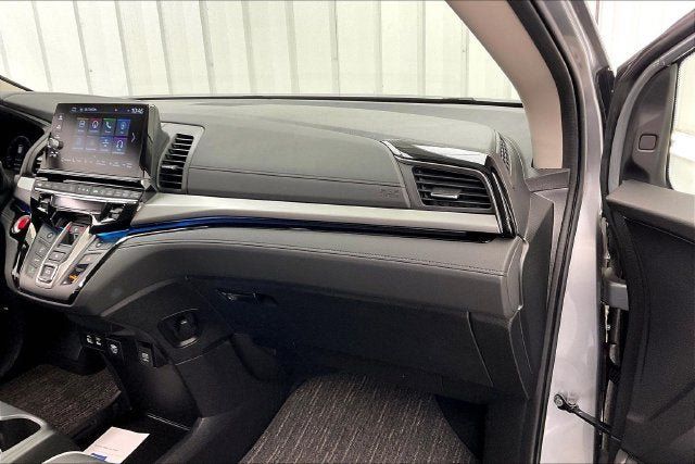 Certified 2026 Honda Odyssey Touring image 18