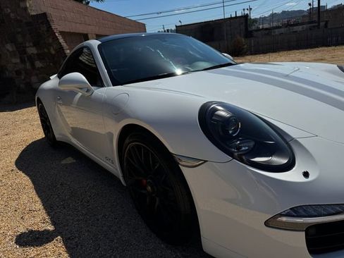 Used 2016 Porsche 911 image 17
