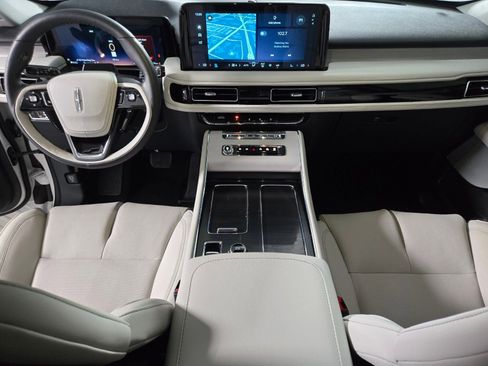 New 2026 Lincoln Aviator Reserve AWD/4WD image 16