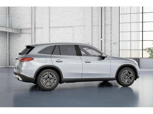 Used 2026 Mercedes-Benz GLC 300 4MATIC image 18