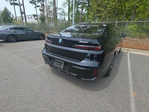 Certified 2025 BMW 750e xDrive image 9