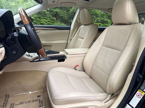 Used 2013 Lexus ES 300h w/ Luxury Pkg FWD image 10