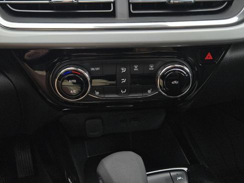 New 2026 Chevrolet Trax LT FWD image 12