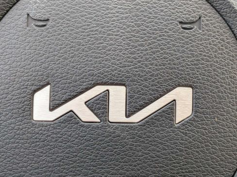 Used 2023 Kia Forte LXS w/ LXS Technology Package FWD image 34