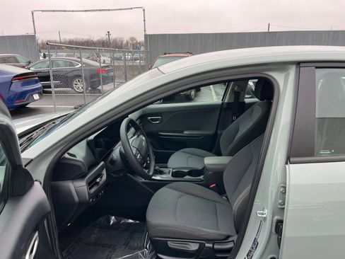 Used 2025 Kia K4 LXS image 29