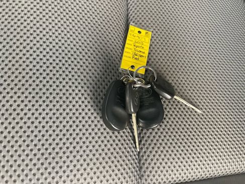 Used 2013 Toyota Tacoma 4x4 Double Cab w/ TRD Sport Pkg image 26