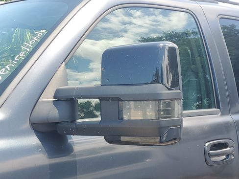 Used 2004 Chevrolet Tahoe LT w/ LT Preferred Equipment Group RWD image 5