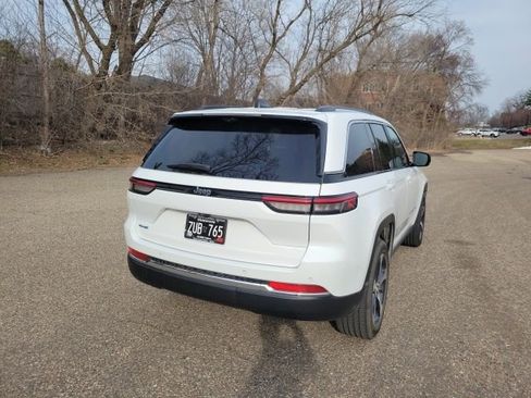 Used 2024 Jeep Grand Cherokee Limited 4xe w/ Luxury Tech Group II image 17