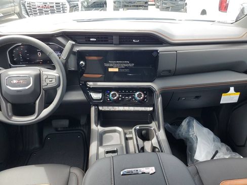 New 2026 GMC Sierra 2500 AT4 w/ AT4 Premium Plus Package AWD/4WD image 15