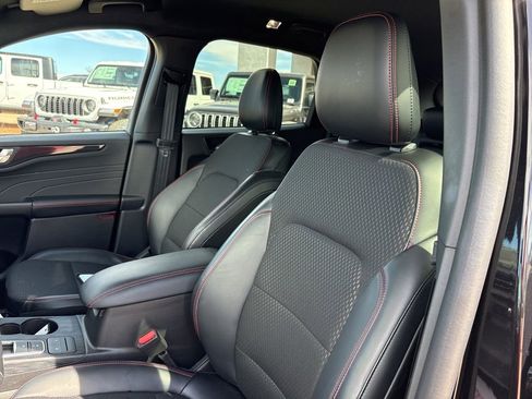 Used 2025 Ford Escape ST-Line Select image 14