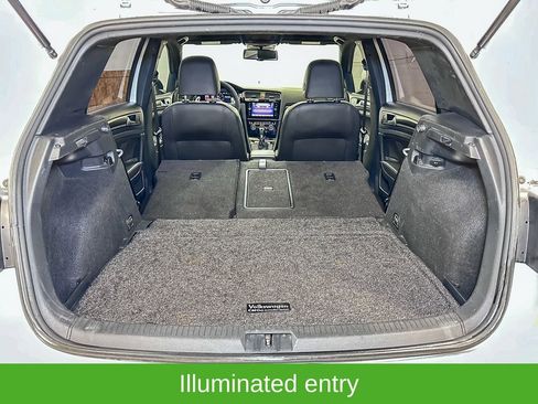 Used 2016 Volkswagen Golf 4-Door image 19