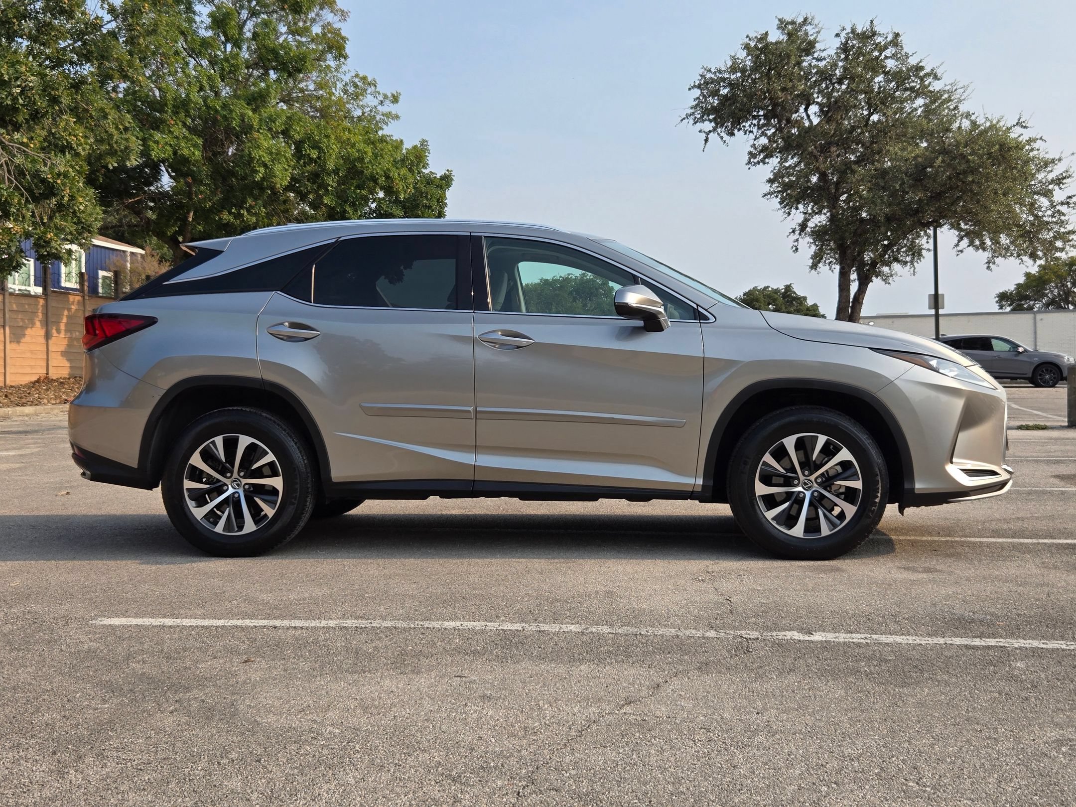 Used 2021 Lexus RX 350 FWD w/ Premium Package image 2