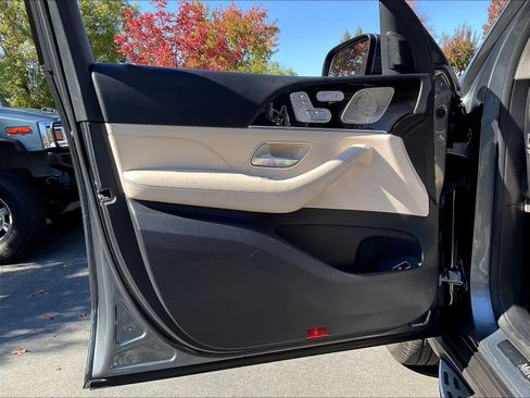 Used 2022 Mercedes-Benz GLE 350 4MATIC image 25