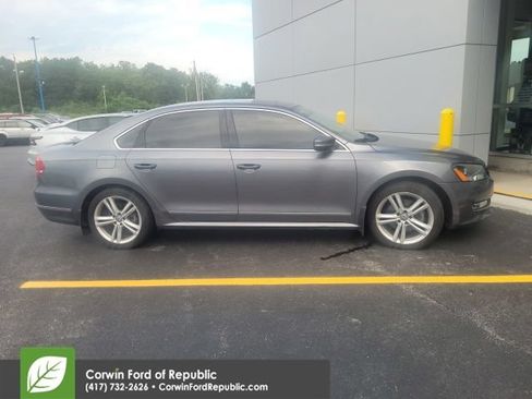 Used 2015 Volkswagen Passat TDI SEL Premium FWD image 3