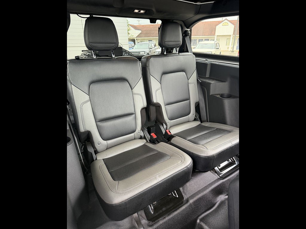 Used 2023 Ford Bronco Black Diamond w/ Sasquatch Package AWD/4WD image 16