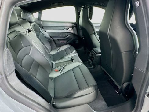 Used 2021 Porsche Taycan 4S image 29