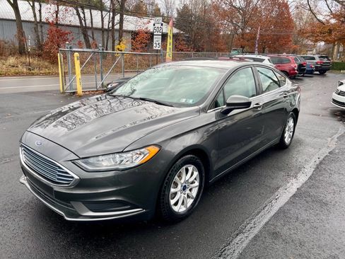 Used 2017 Ford Fusion S image 2
