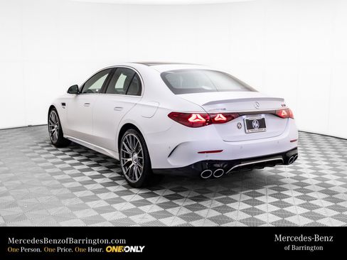 New 2026 Mercedes-Benz E 53 AMG e 4MATIC Sedan image 3