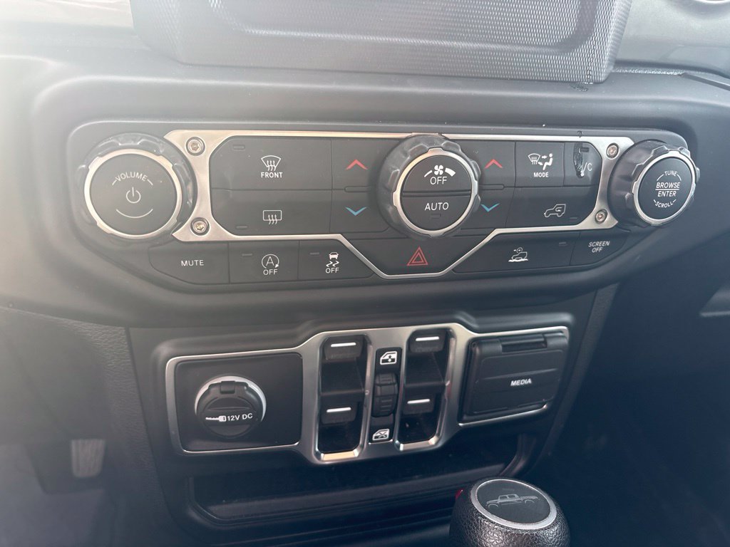 Used 2020 Jeep Gladiator Overland AWD/4WD image 29