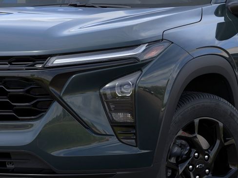 New 2026 Chevrolet Trax LT w/ Midnight Edition FWD image 10