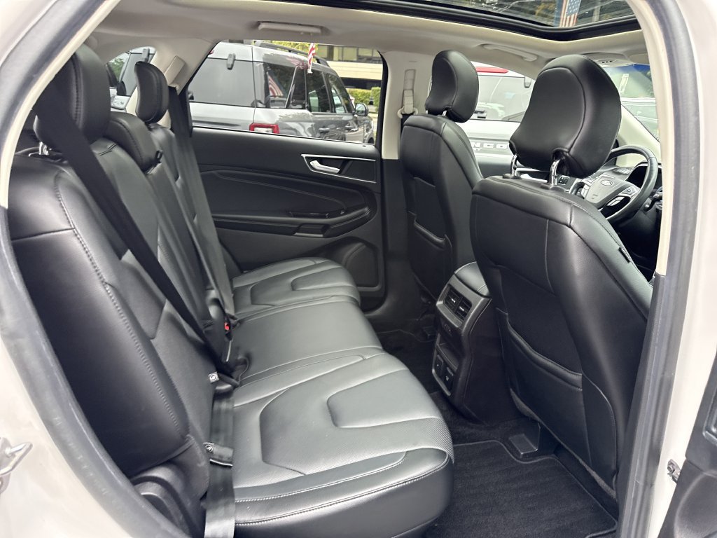 Used 2017 Ford Edge Titanium w/ Equipment Group 301A AWD/4WD image 41