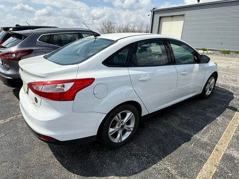 Used 2014 Ford Focus SE w/ SE Winter Package image 3