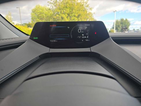 Used 2025 Toyota Prius XLE image 25