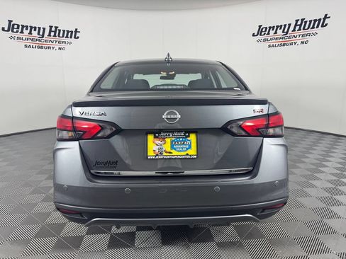 Used 2025 Nissan Versa SR FWD image 7