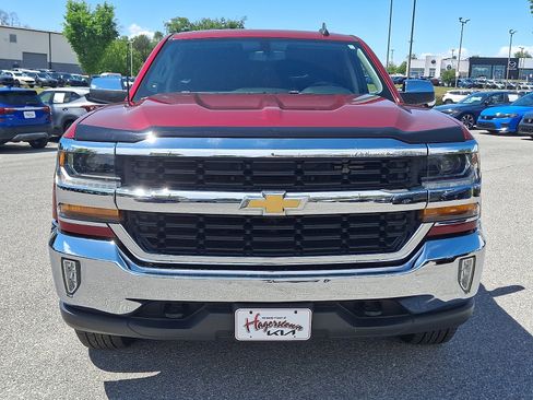 Used 2018 Chevrolet Silverado 1500 LT w/ All Star Edition AWD/4WD image 2