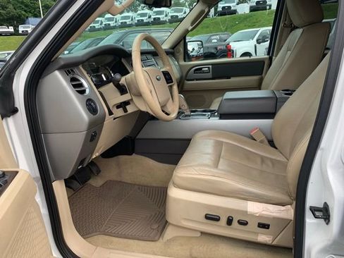 Used 2014 Ford Expedition EL XLT w/ Equipment Group 202A AWD/4WD image 25
