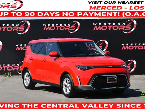 Used 2024 Kia Soul LX w/ Option Group 015 FWD image 1