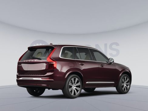 Used 2025 Volvo XC90 T8 Ultra AWD/4WD image 4